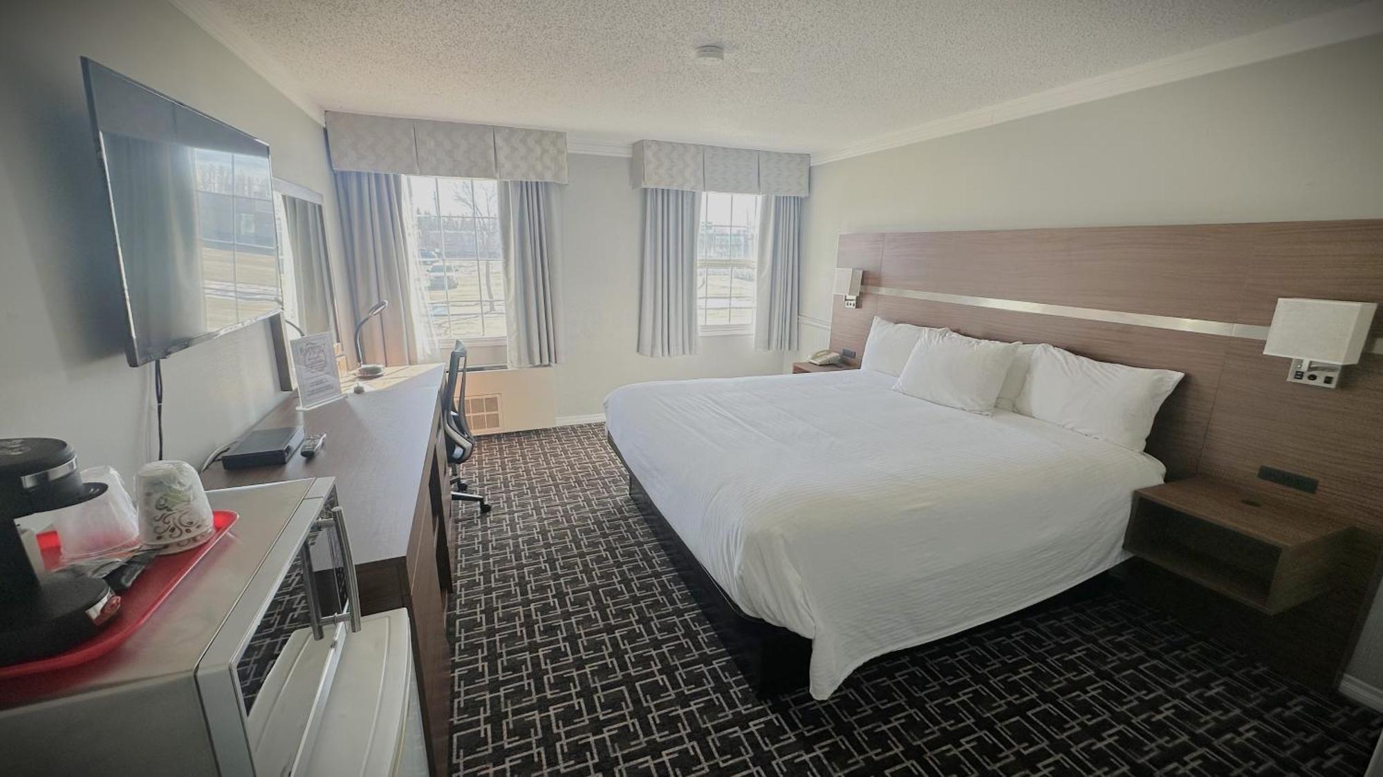 Hotel Baymont By Wyndham Edson Exterior foto