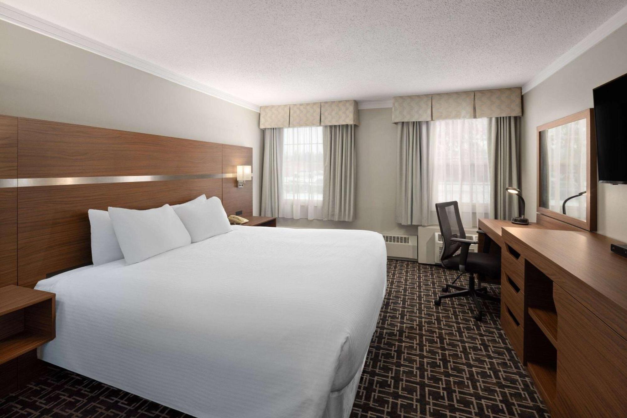 Hotel Baymont By Wyndham Edson Exterior foto